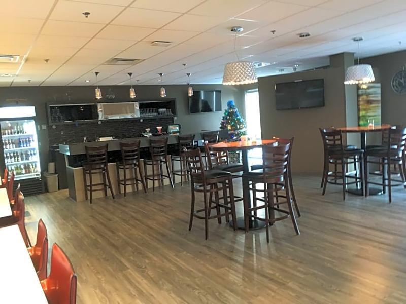 机场贝斯特韦斯特Plus套房酒店 萨斯卡通 外观 照片
